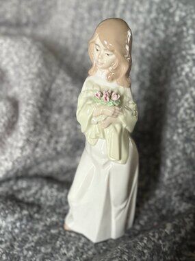 Vintage Nadal Spain Porcelain Figurine – "Young Girl with Flower Bouquet" – 9.75